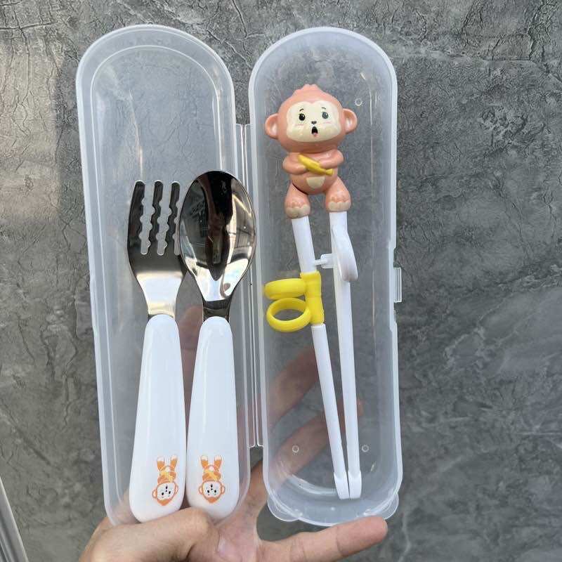 [HCM] Bộ thìa nĩa đũa tập ăn inox 304 kèm hộp cho bé