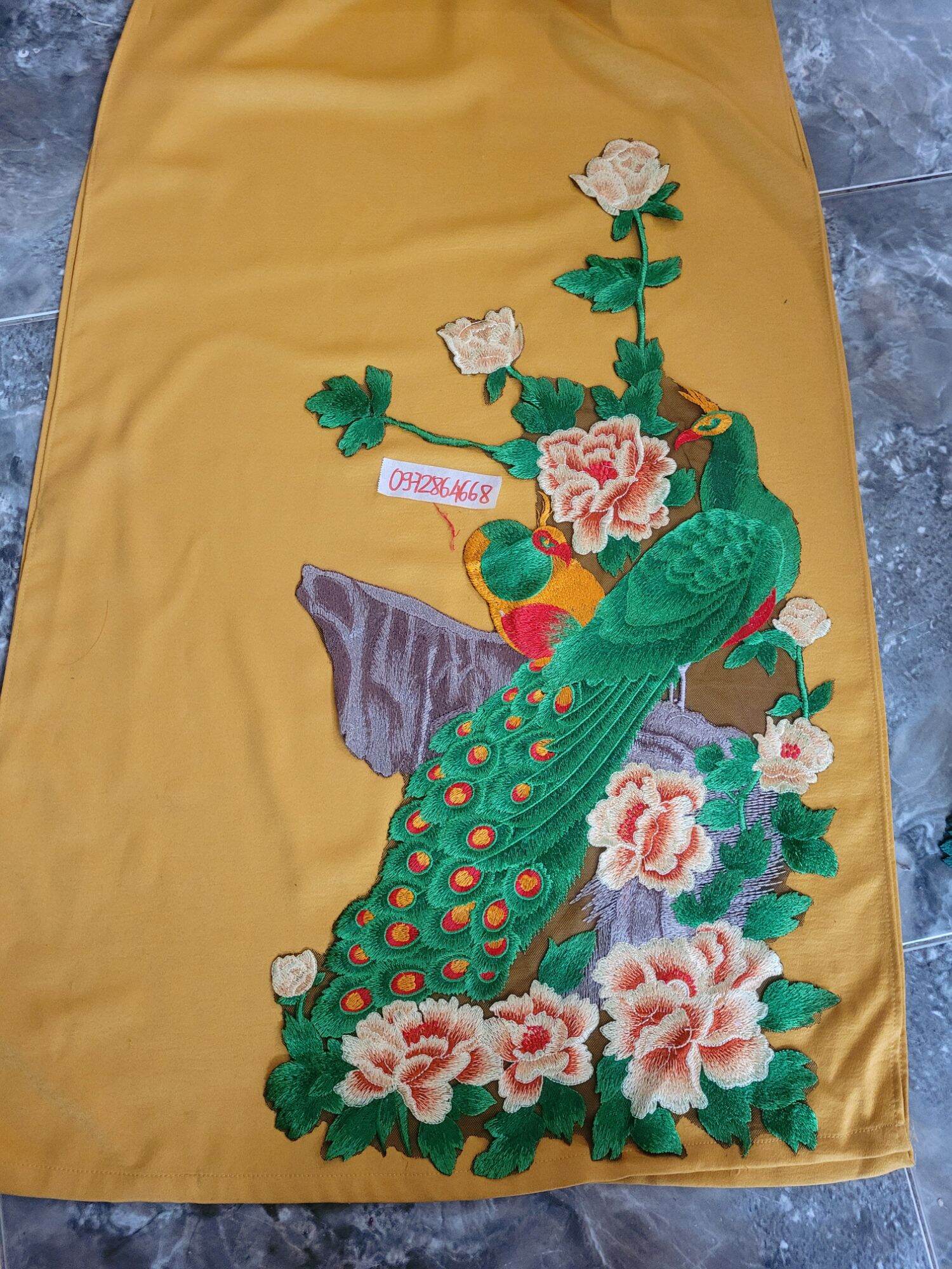 Công thêu, hoa thêu, bộ hoa và công thêu may lên áo dài