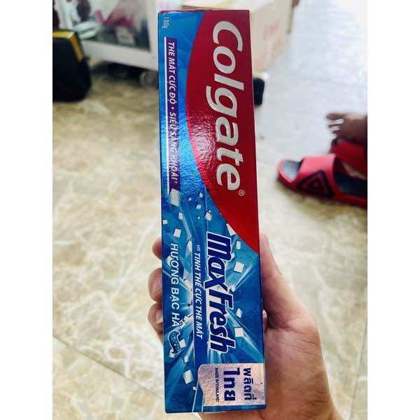 Kem đánh răng colgate max fresh 180g hương bạc hà/trà xanh