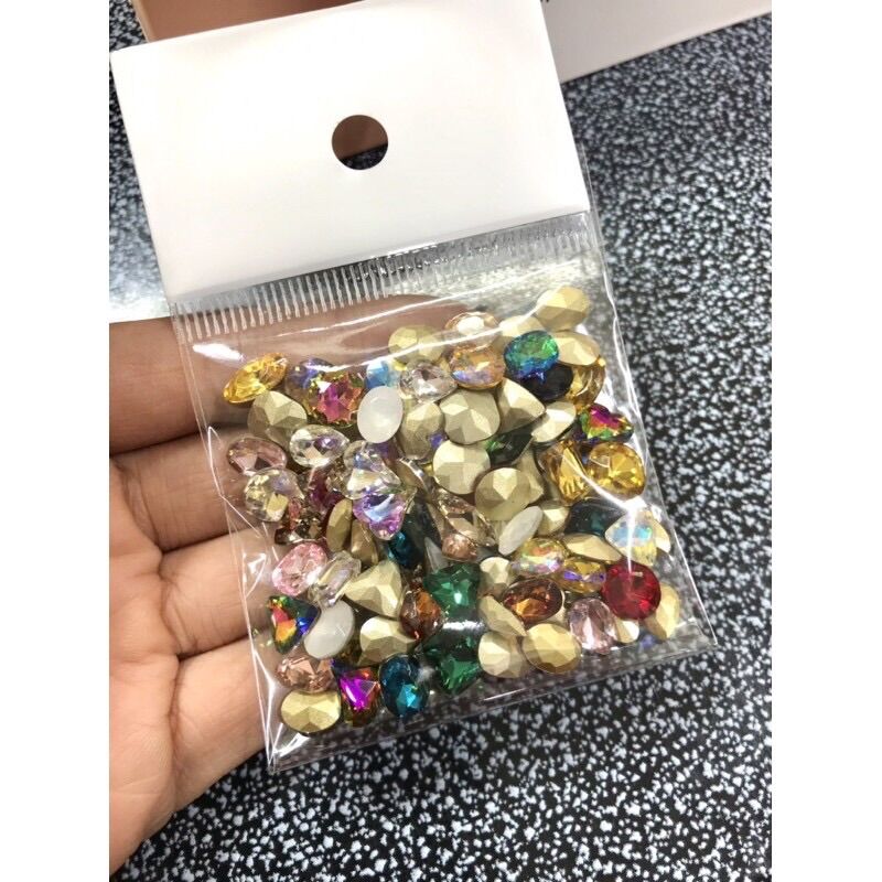 Đá khối chân nhọn mix màu và size