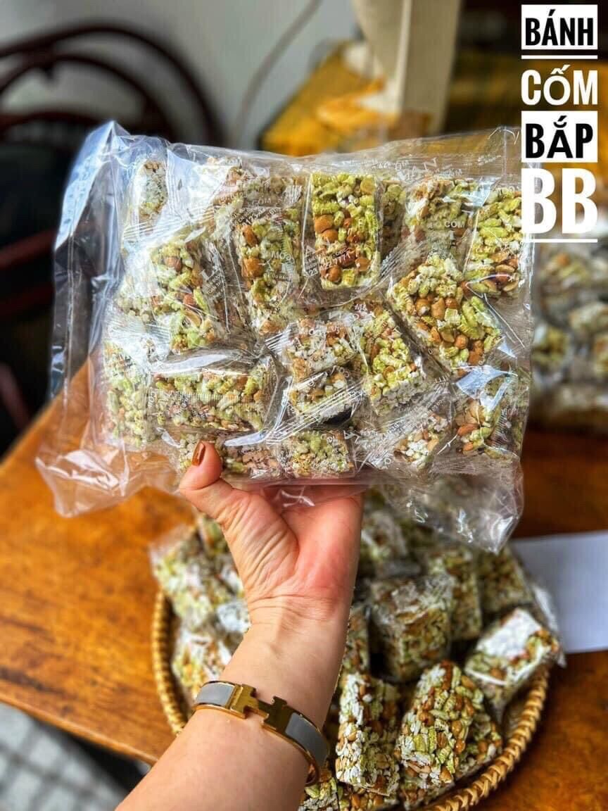 Cơm nếp đậu phộng lá dứa 500gr