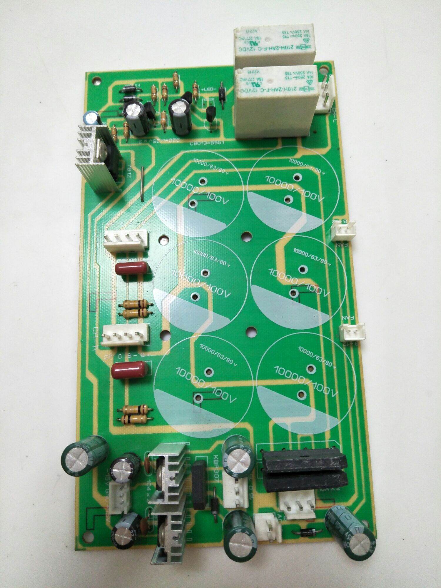 Bo nguồn 6 tụ