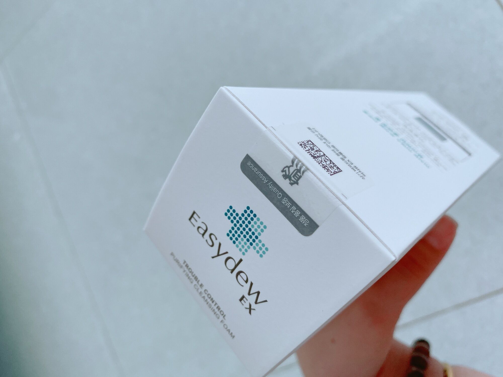 Sữa rửa mặt dạng bọt Easydew EX Trouble Control Purifying Cleansing Foam