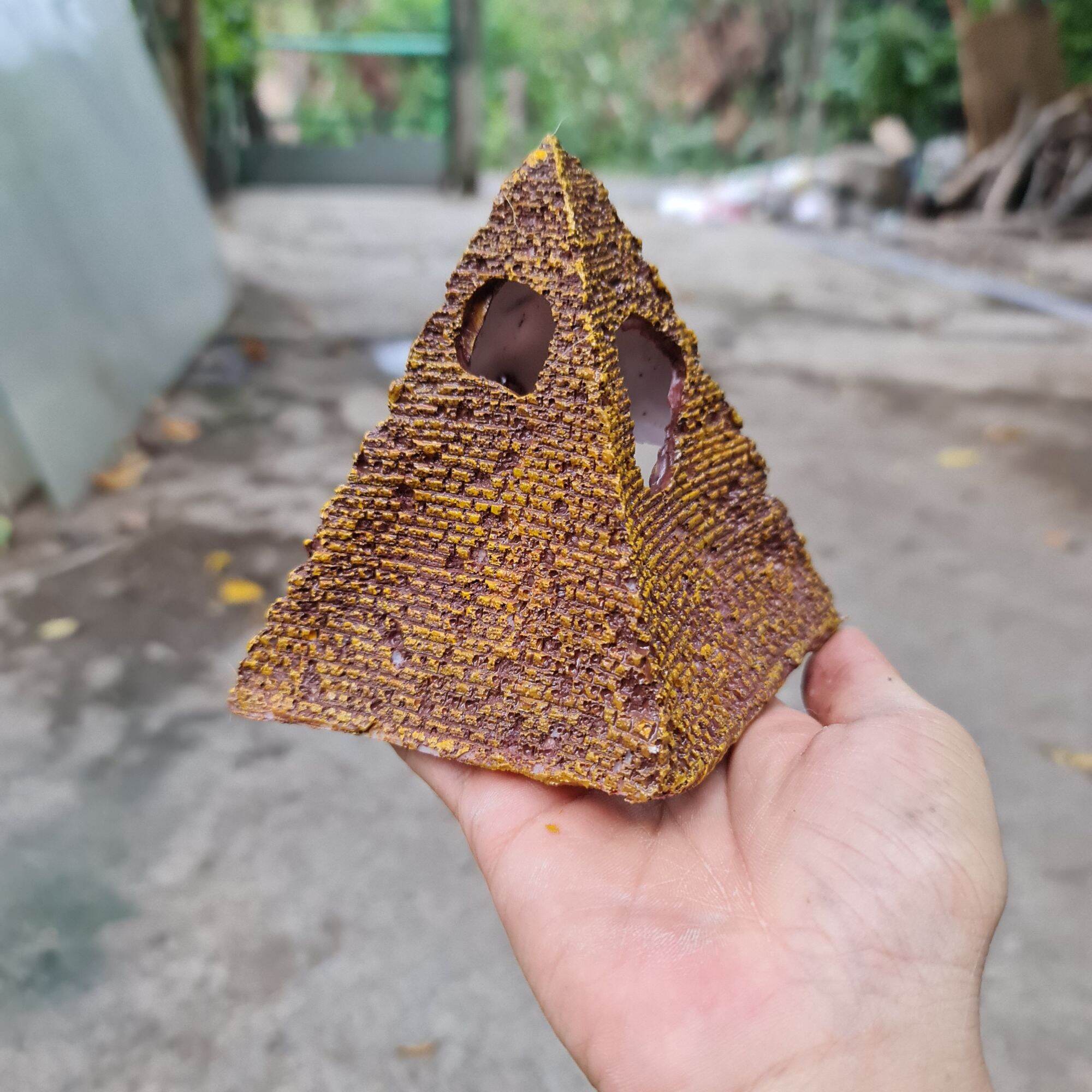 trang trí bể cá mô hình kim tự tháp (size lớn )