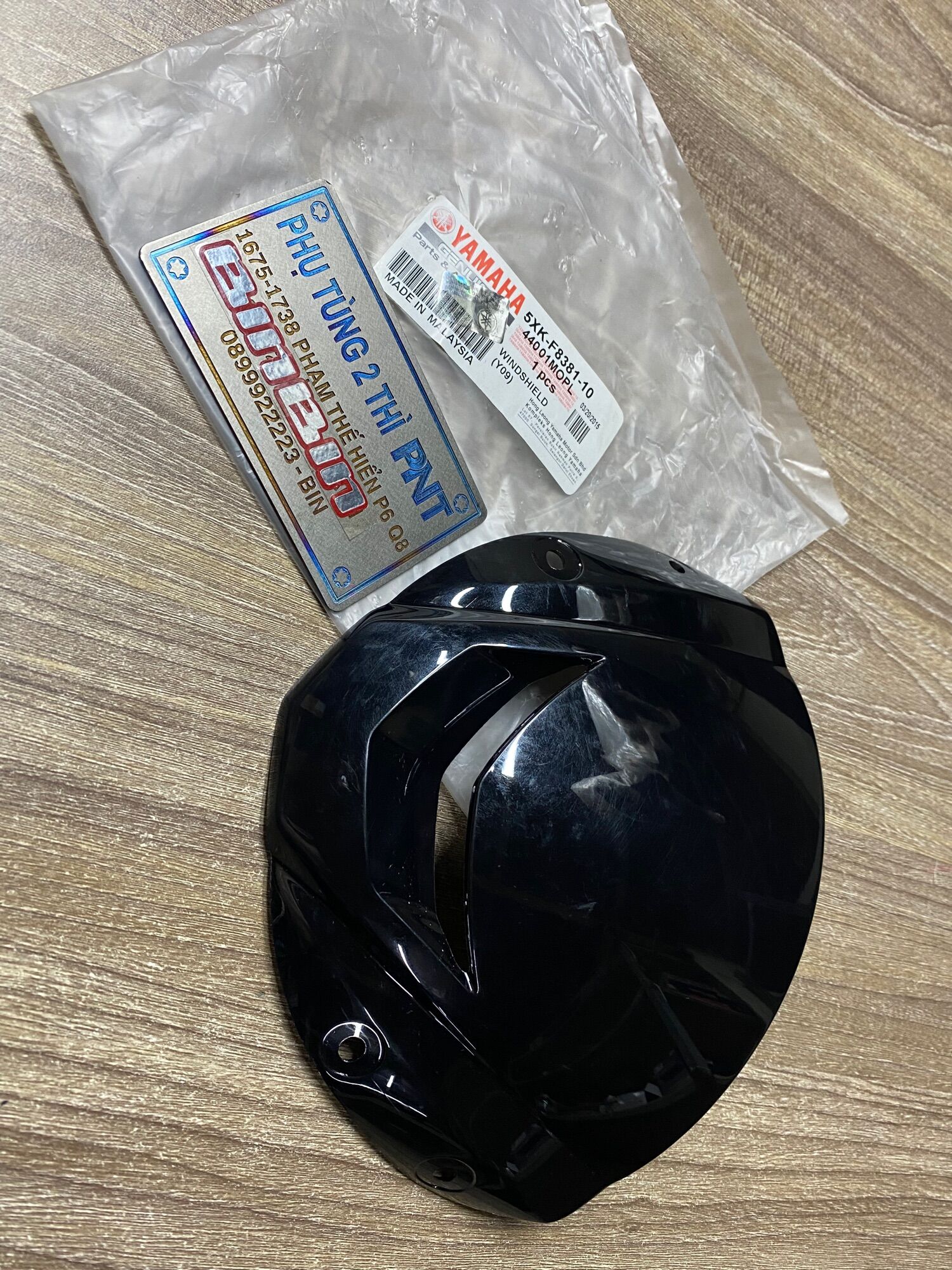 Kính  Chắn gió Yaz Zin
