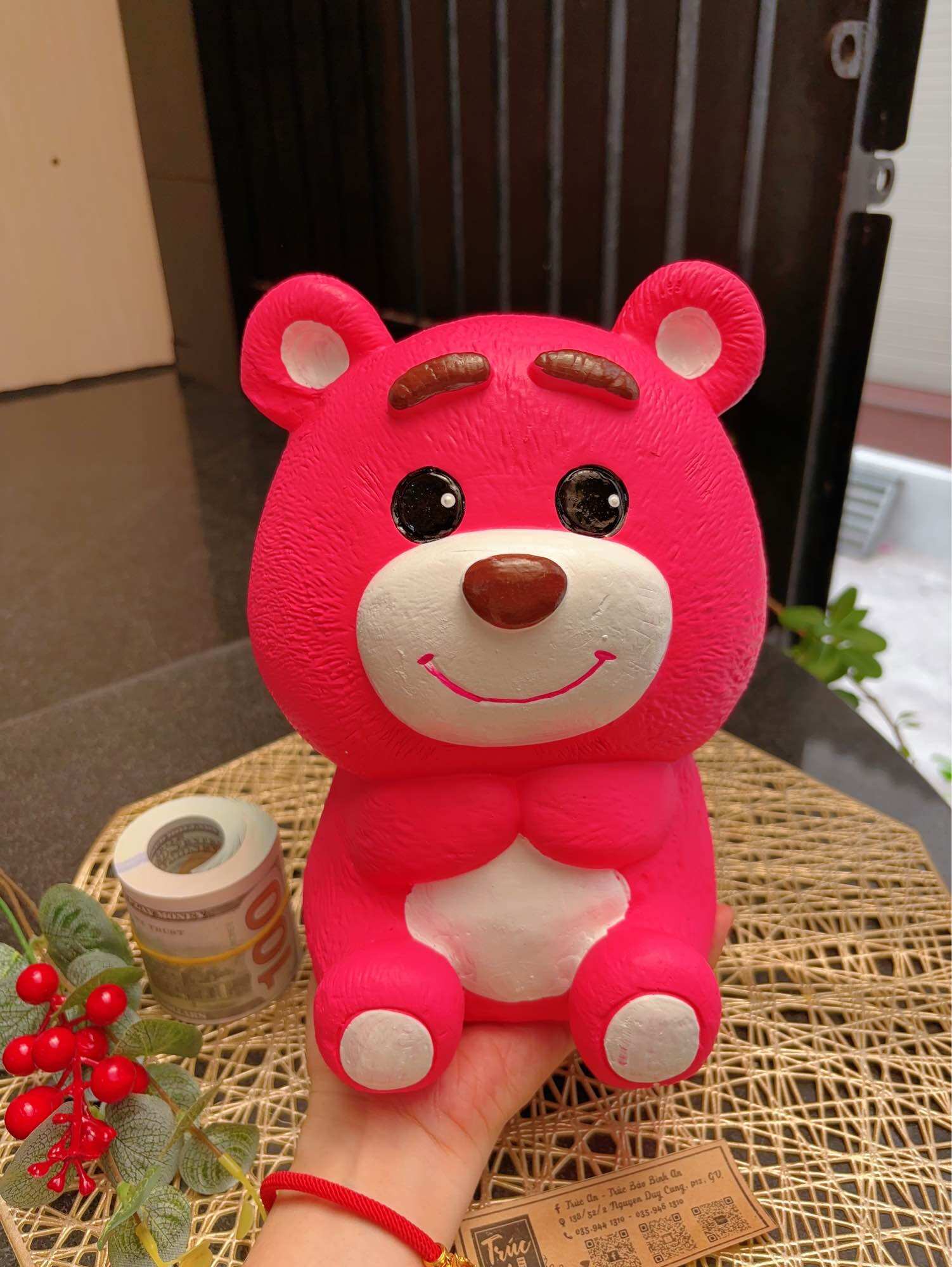 (25x16x17cm - sơn nước) 🧸 Heo đất thạch cao Gấu Dâu Lotso, sản phẩm handmade 100%