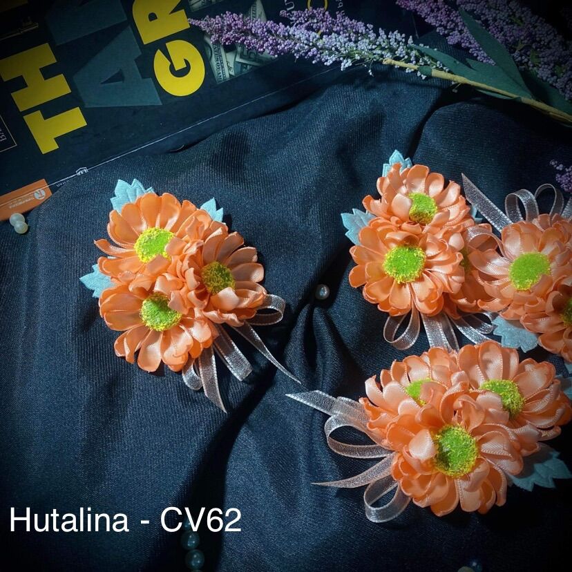 Hoa Cài Áo Cúc Hoạ Mi CV62 - HUTALINA