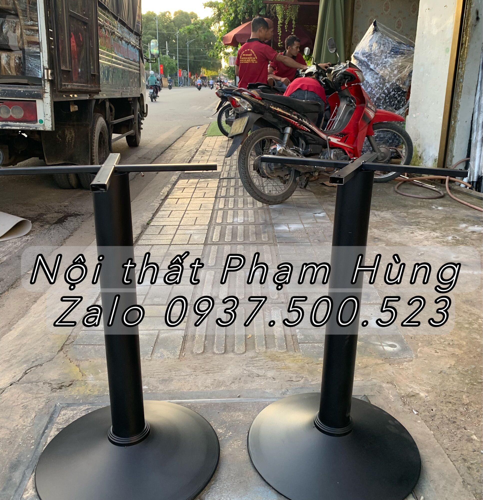 Chân bàn sắt