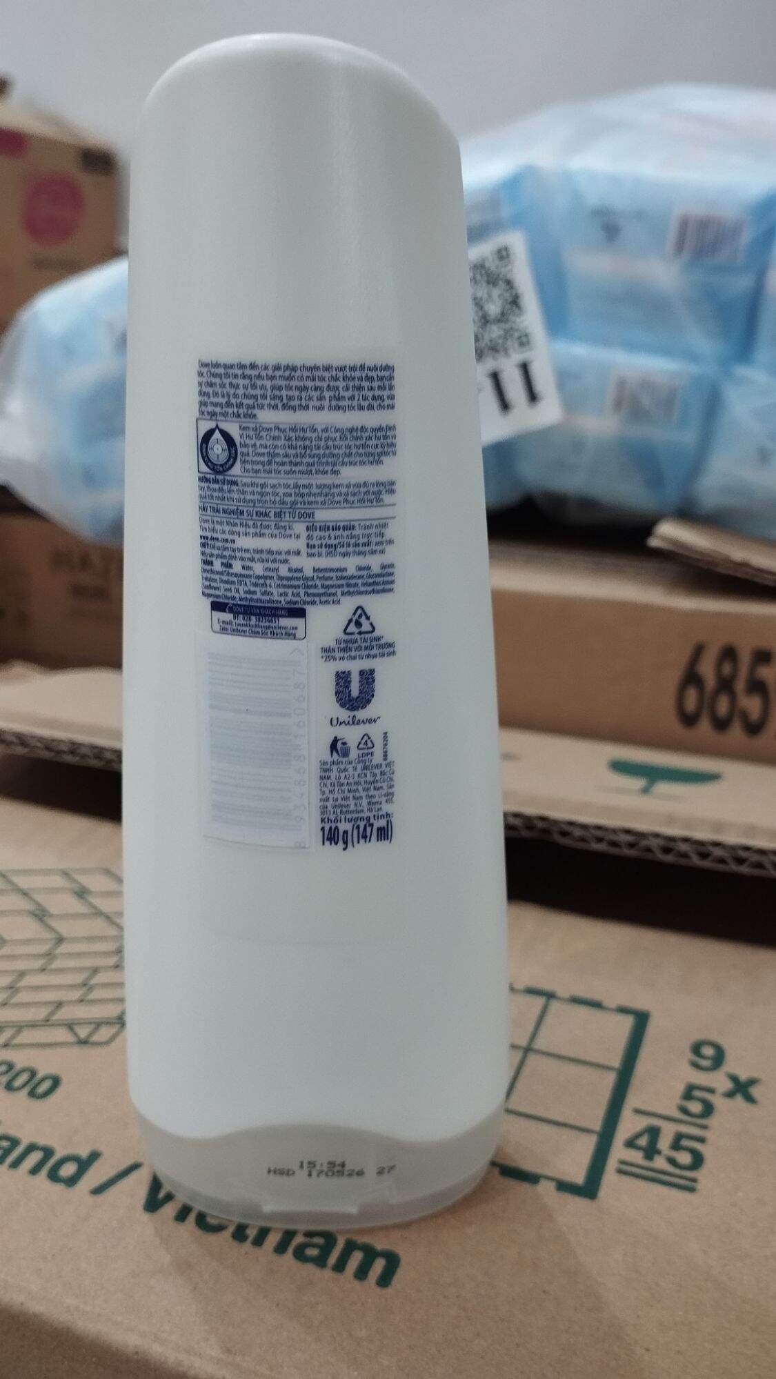 Kem xả tóc dove 140g(hàng khuyến mãi)