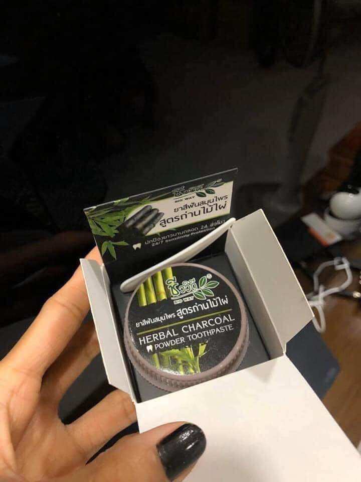 Bột tẩy trắng răng than tre thái lan