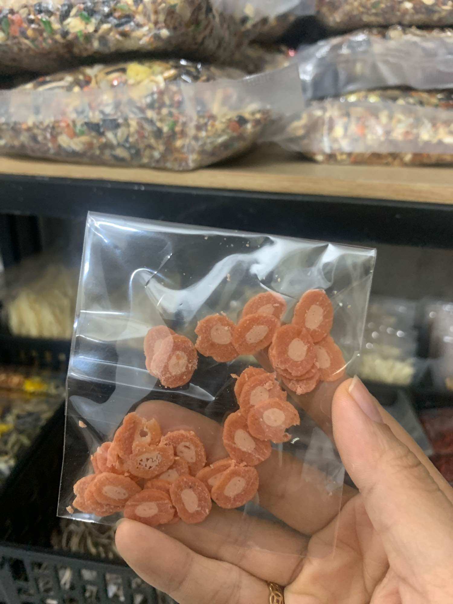 Bịch5k Lát gà cuộn phomai cho hamster, sóc , nhím.