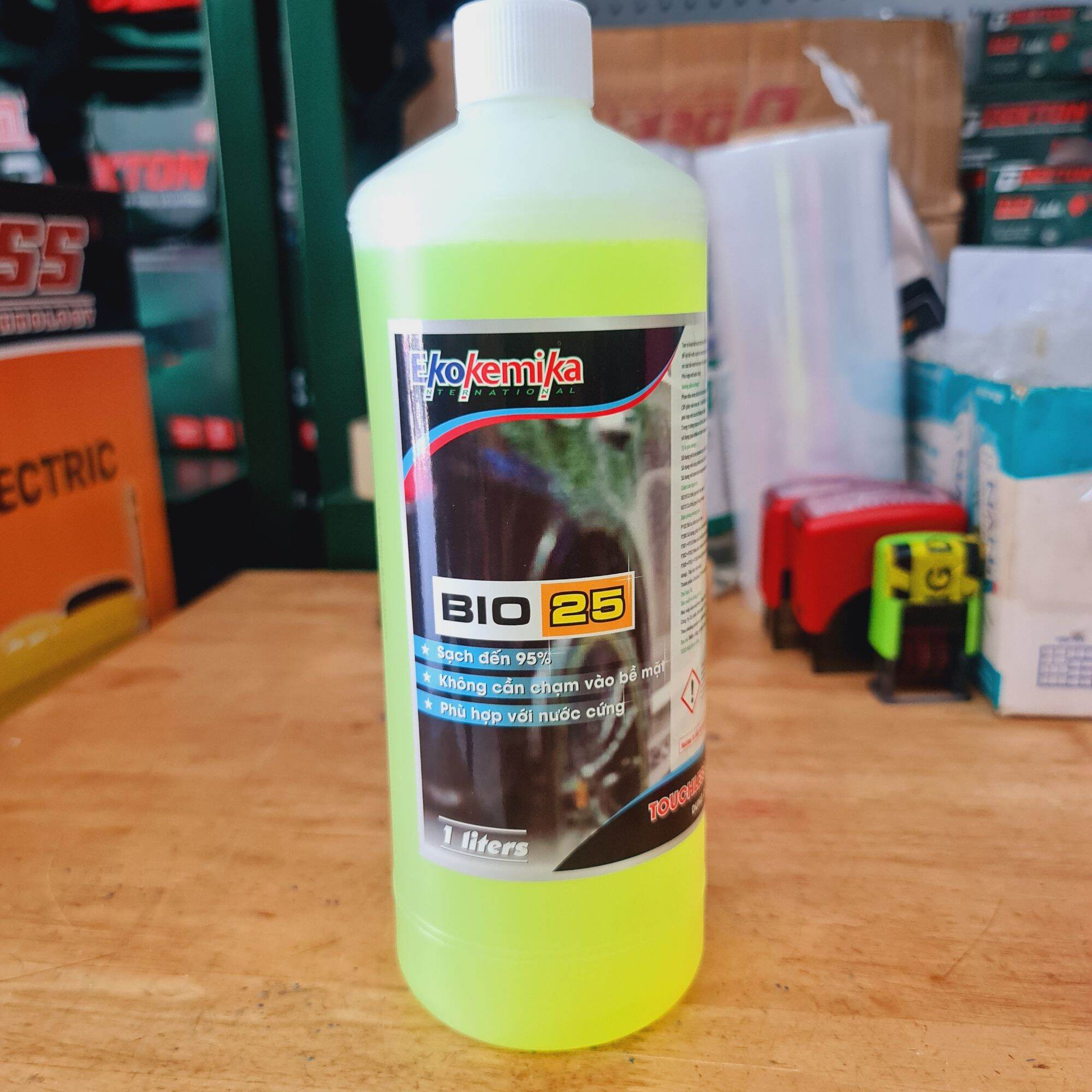 Dung dịch rửa xe không chạm ekokemika bi25 1l
