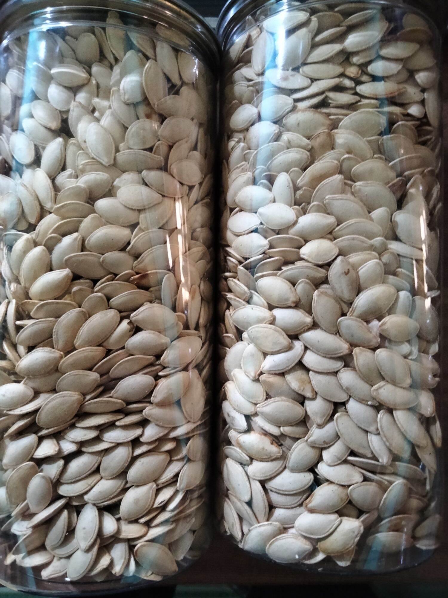 1hũ 500g hạt bí rang