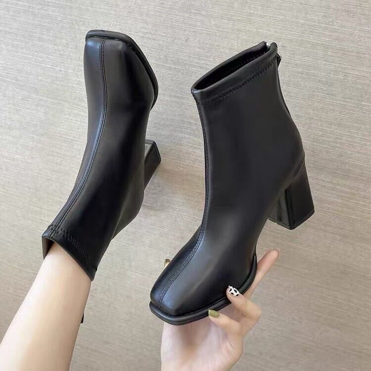 Boot nữ gót vuông 7p da lì, có lót lông Bv278