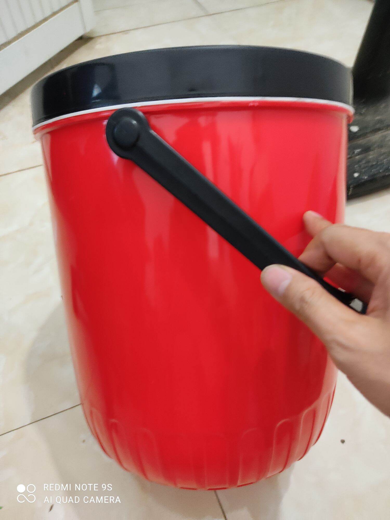 Vietnamese-Japanese 15-Liter Ice Thermos