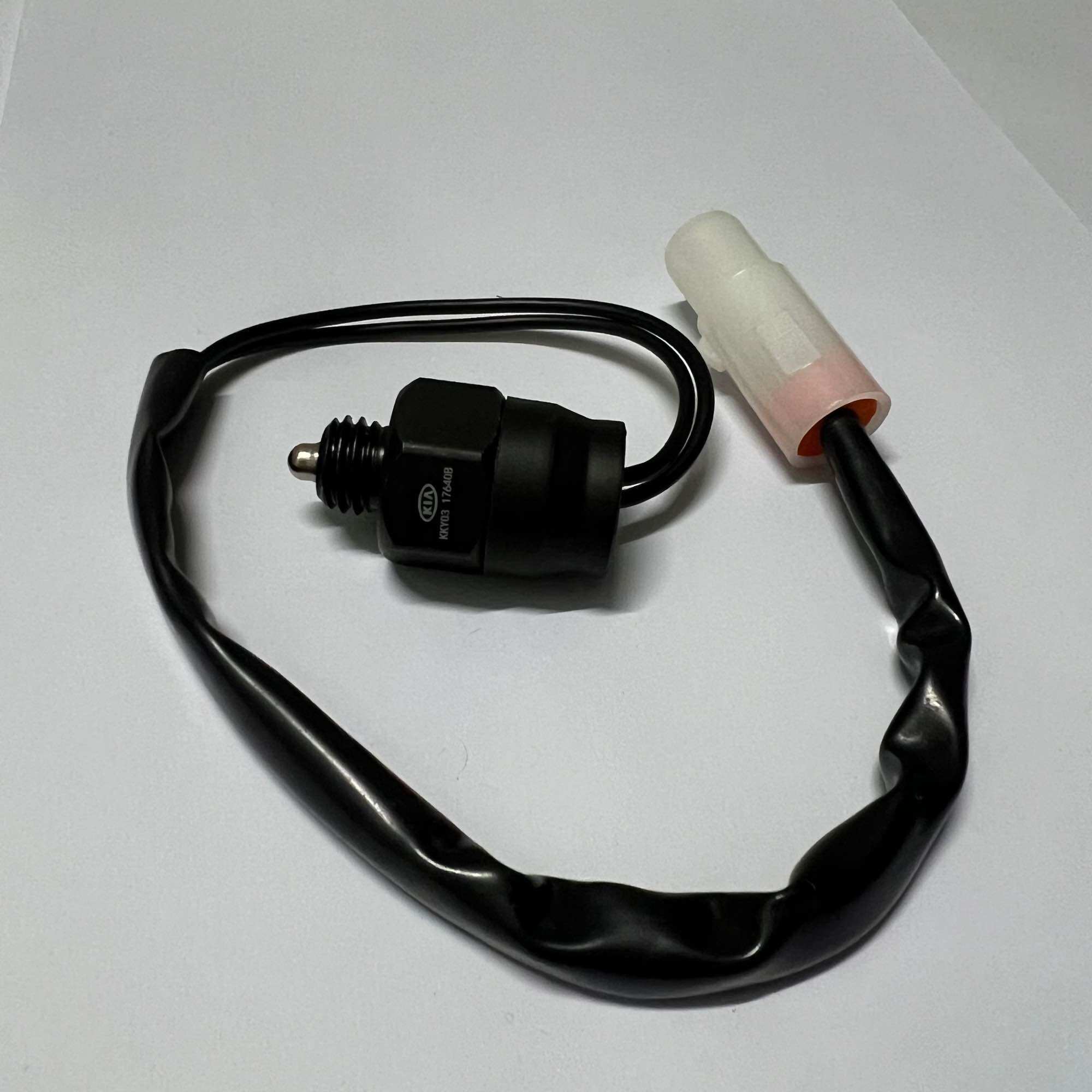 Cảm biến báo de, báo lùi Kia Frontier, K165, K2700, K3000