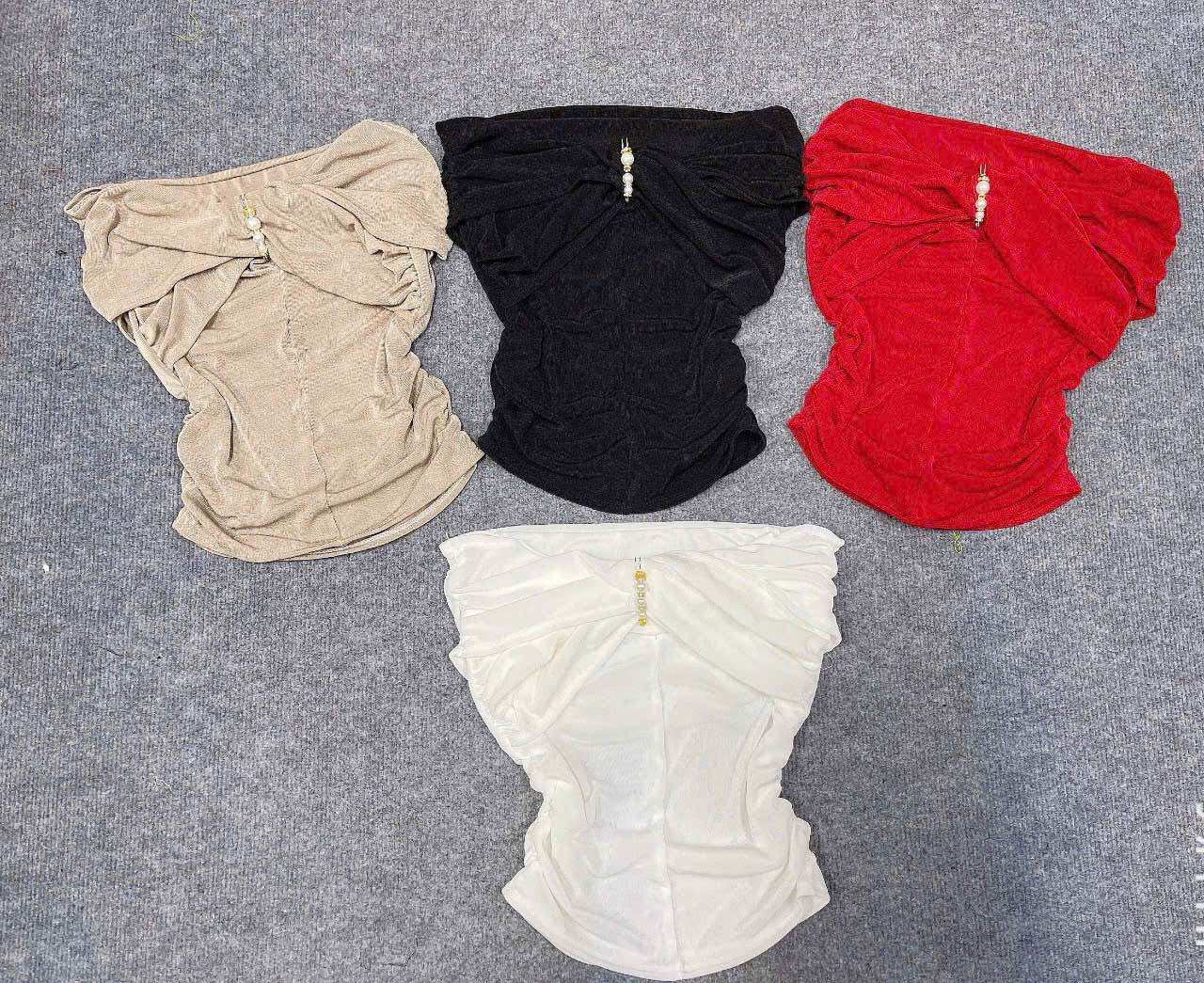 Áo thun kiểu trễ vai khoen ngọc  siêu xinh cw