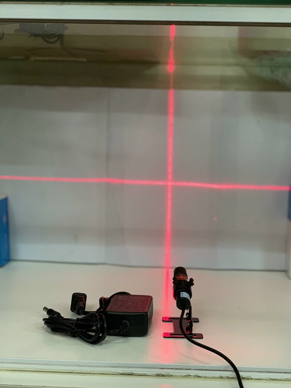 Bộ đèn laser lấy dấu chân bát dấu Cộng