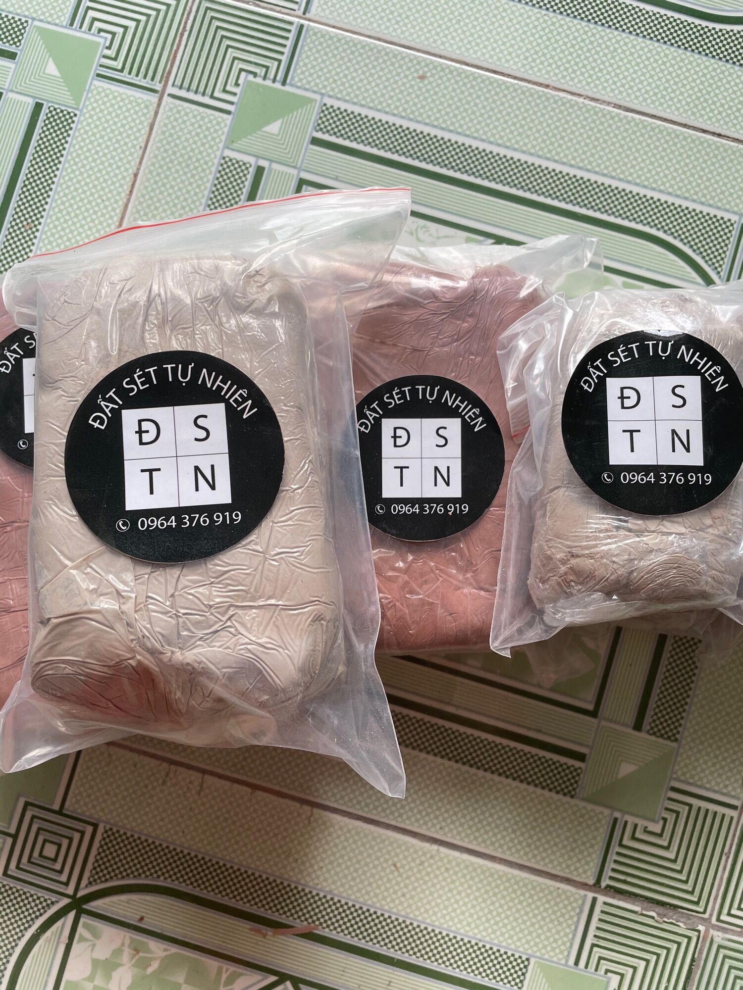 Phân loại 1kg đất sét trắng. white clay