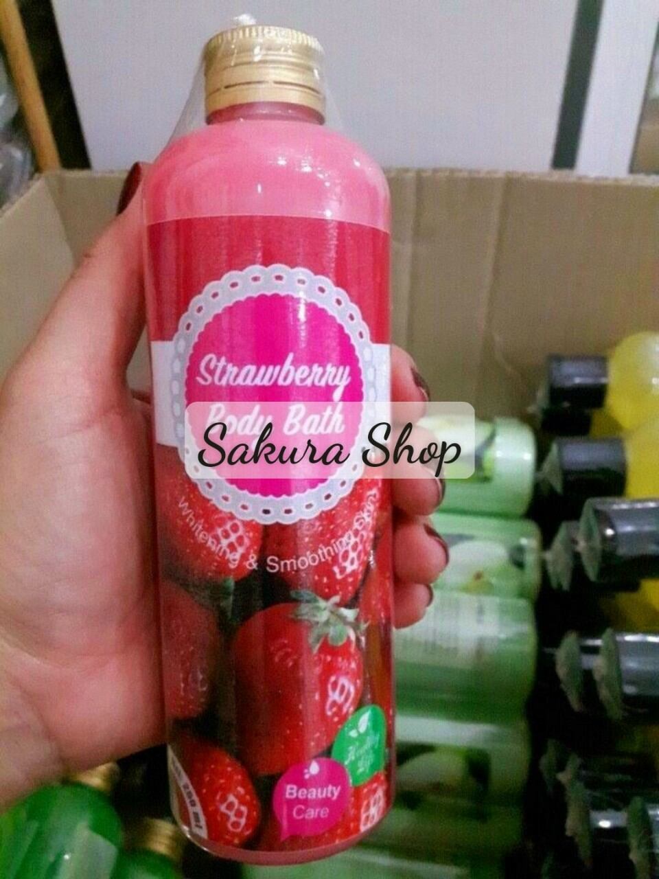 Sữa tắm Dâu Tây Thái Lan kích trắng da toàn thân 250ml