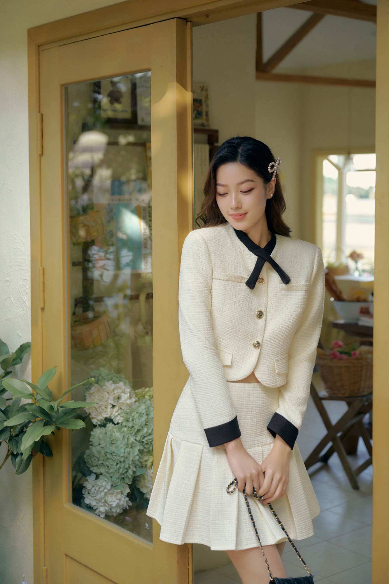 CÉLESTE - Áo dạ tweed be phối cổ đen Hasie Coat