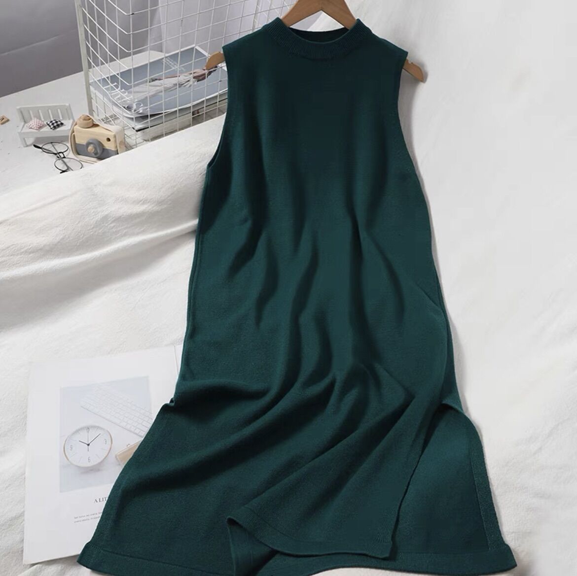 Váy len sát nách cổ tròn phong cách Hàn Quốc