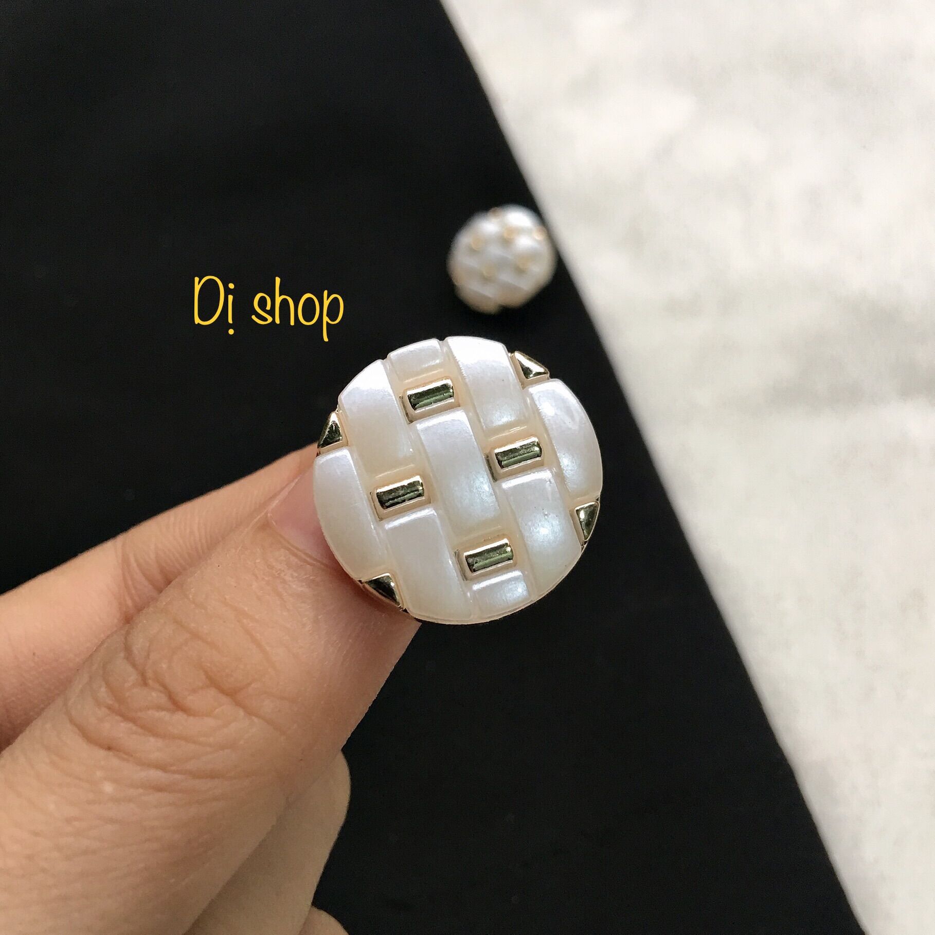 Set 5 nút nhựa cao cấp 2 size