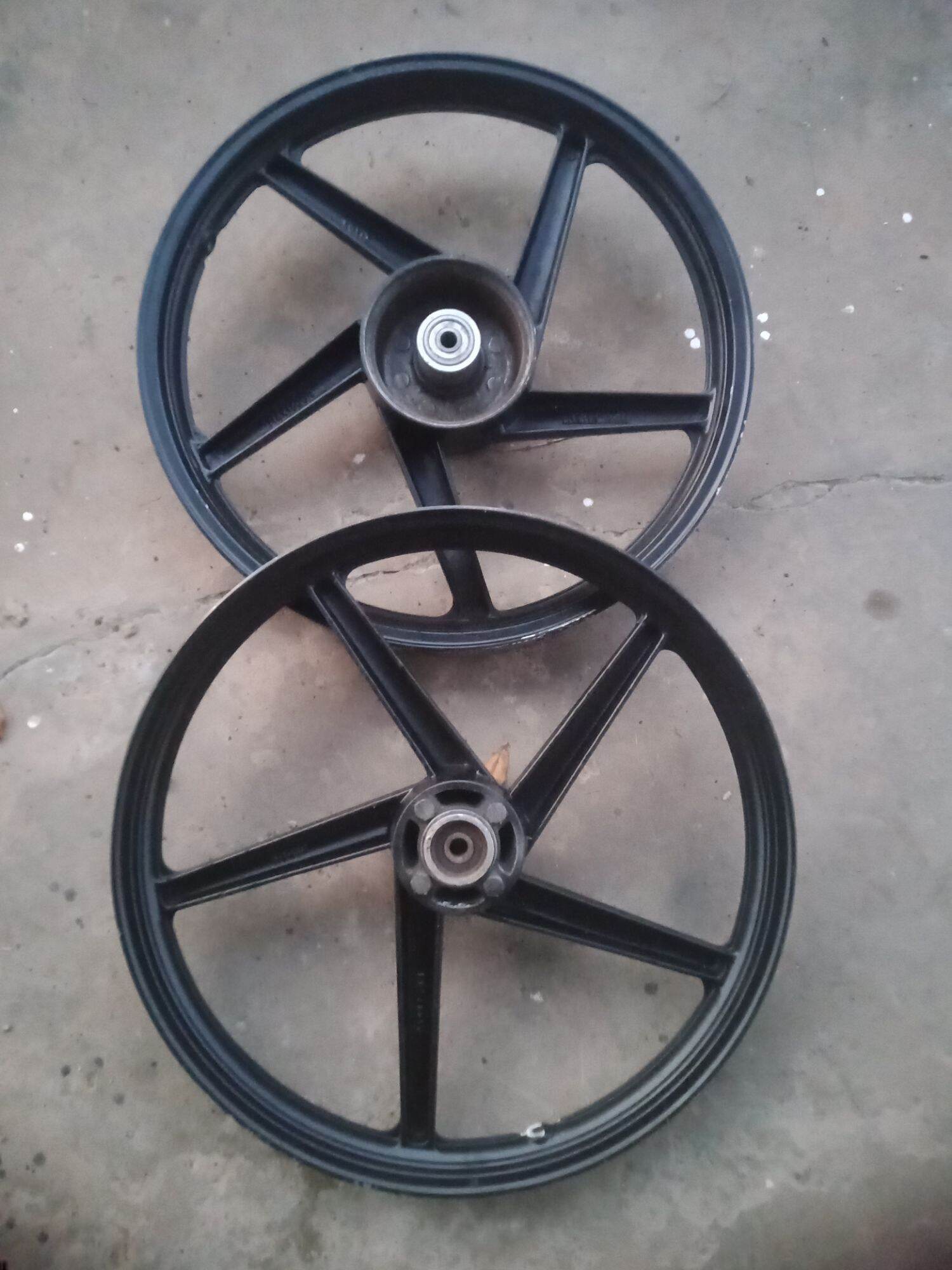 Cặp mâm 5 cây đĩa su xipo,rã xe,hàng cao cấp wanxuan,có trầy.