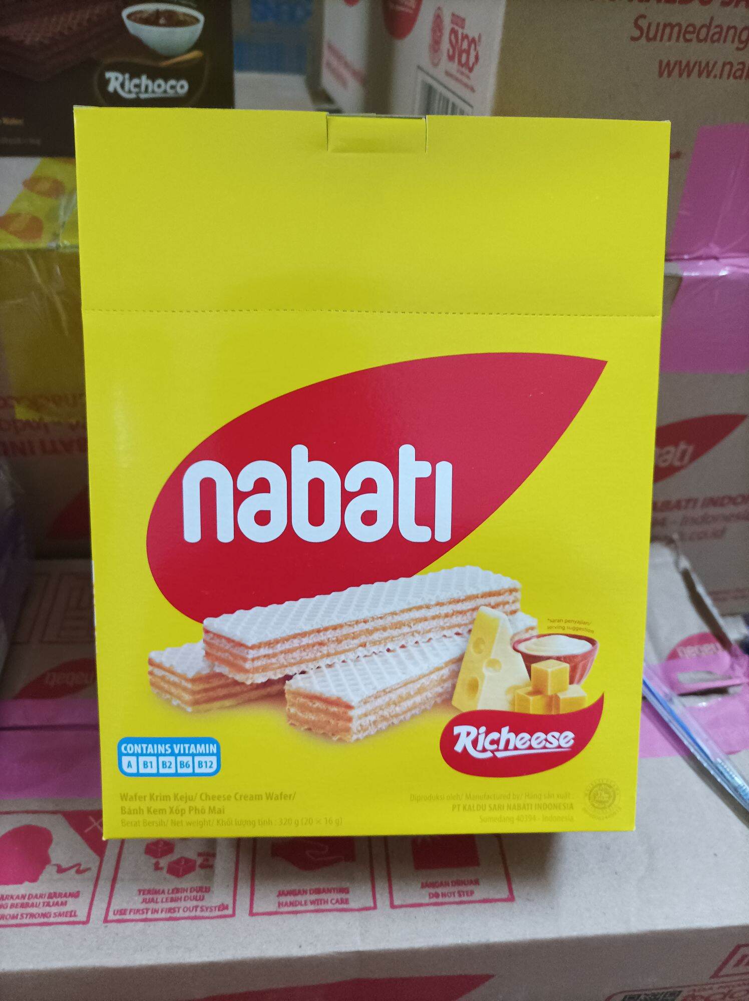 Hộp bánh xốp Nabati phô mai/socola/phúc bồn tử 320g