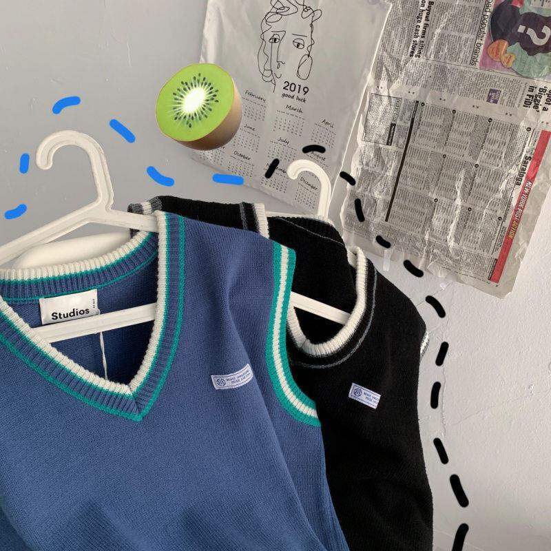 Áo Len Không Tay Phong Cách Hồng Kông Mẫu Mới Mùa Thu Áo Gile Cổ Chữ V Sát Nách Cặp Đôi Dễ Phối Phong Cách Học Đường Instagram Phong Cách Hàn Quốc Cho Nam Sành Điệu