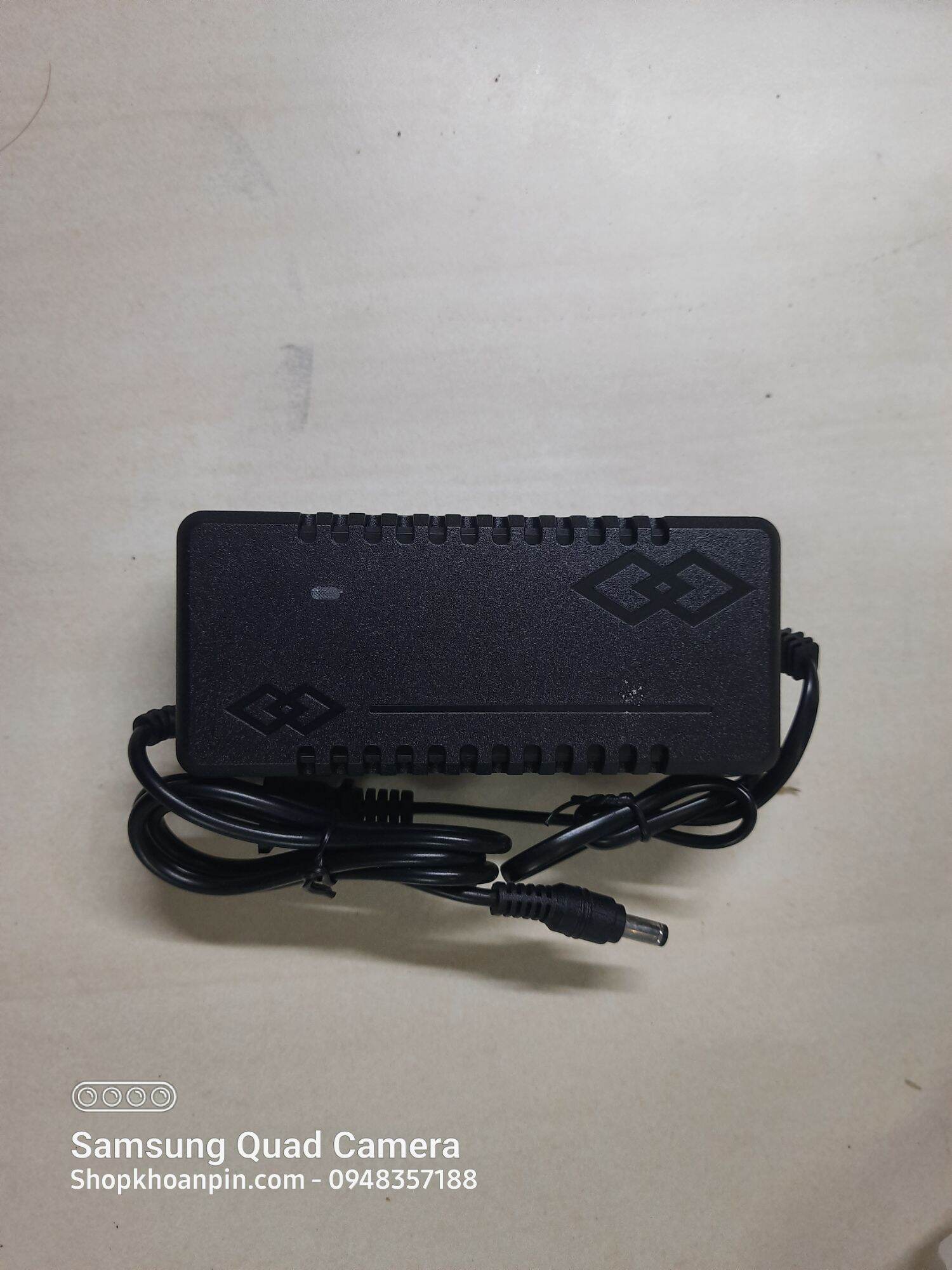 Sạc adapter dùng cho pin 18v