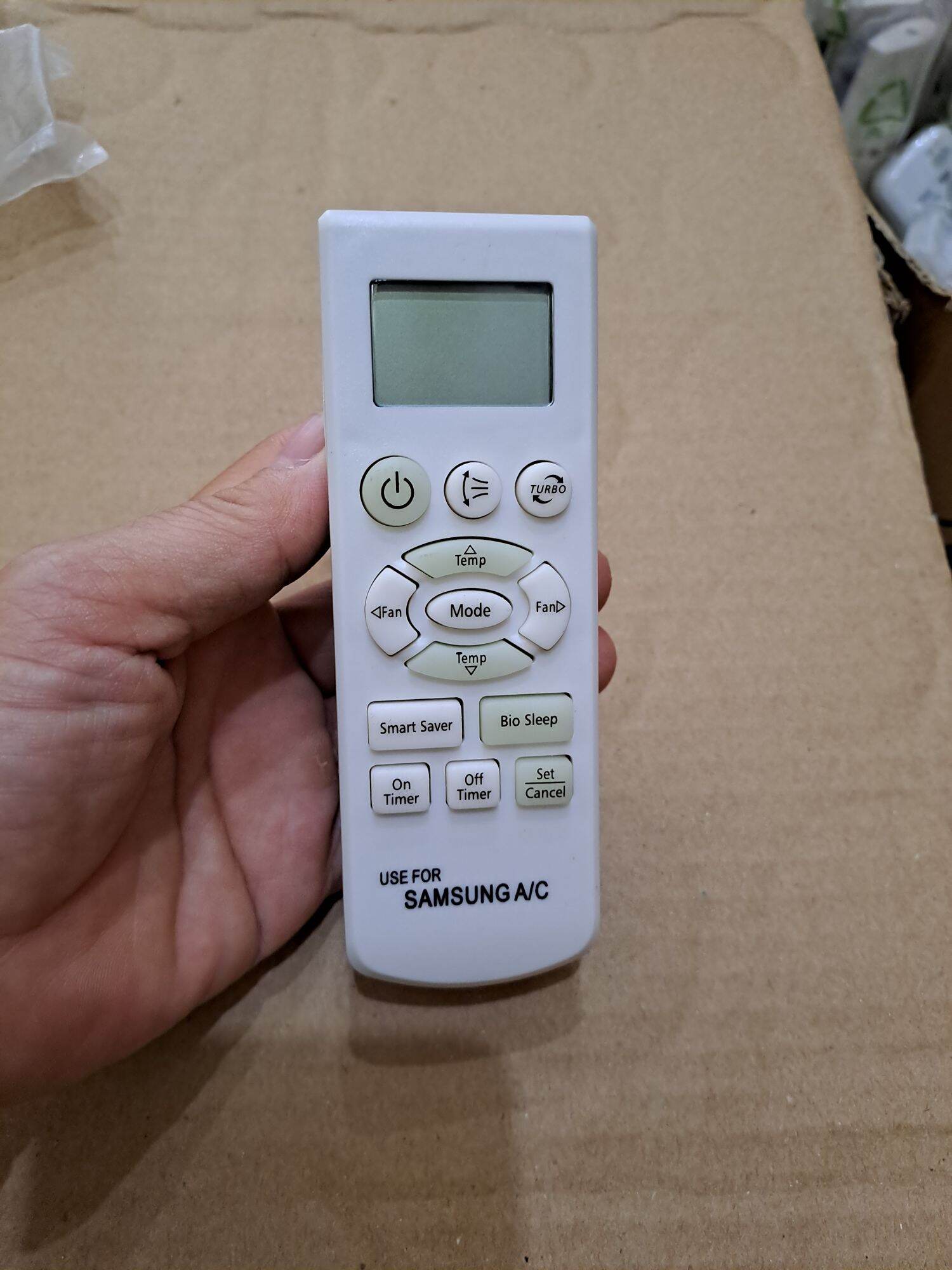 Điều khiển điều hòa samsung ngắn