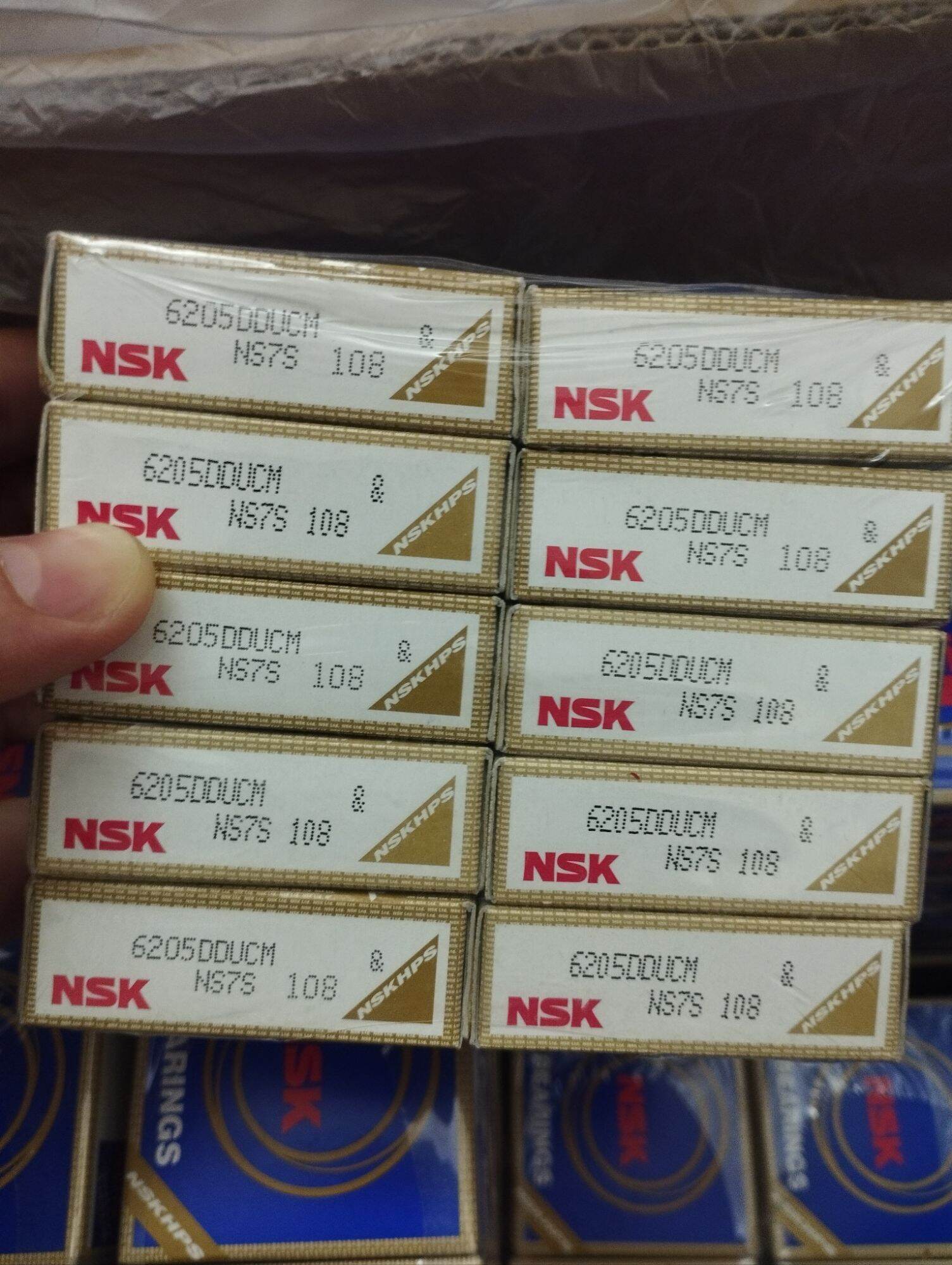 Vòng bi - bạc đạn 6205 - NSK - nắp nhựa
