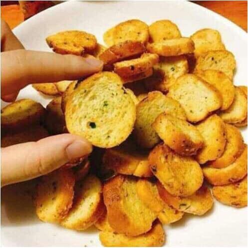 1 THùng Snack Bánh Mì Vị Pizza Snack Hàn Quốc