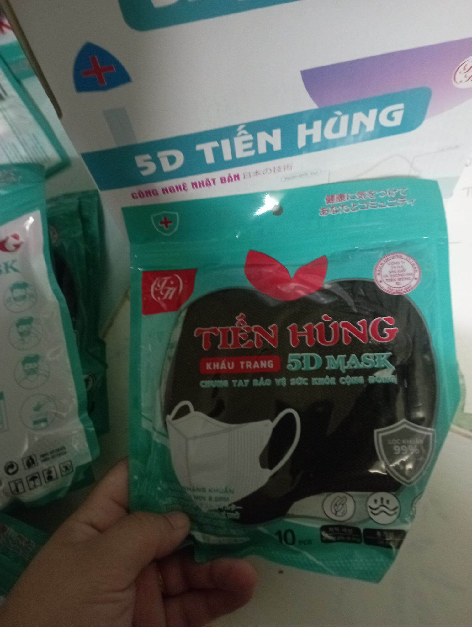 100 chiếc khẩu trang 5D tiến hùng