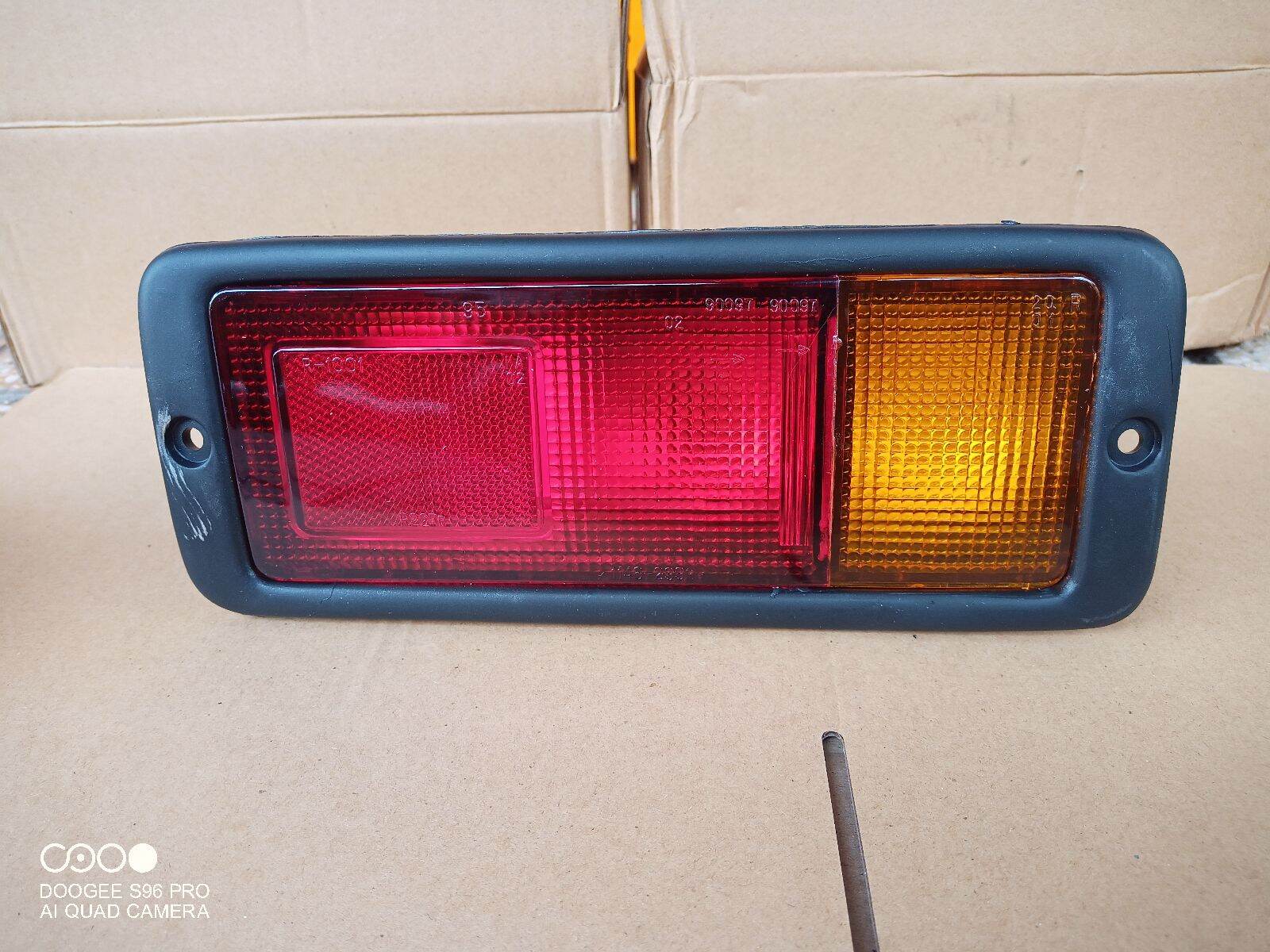 Đèn cản sau pajero v31 v32 v33 v43 v45 v46
mb861939 mb861940