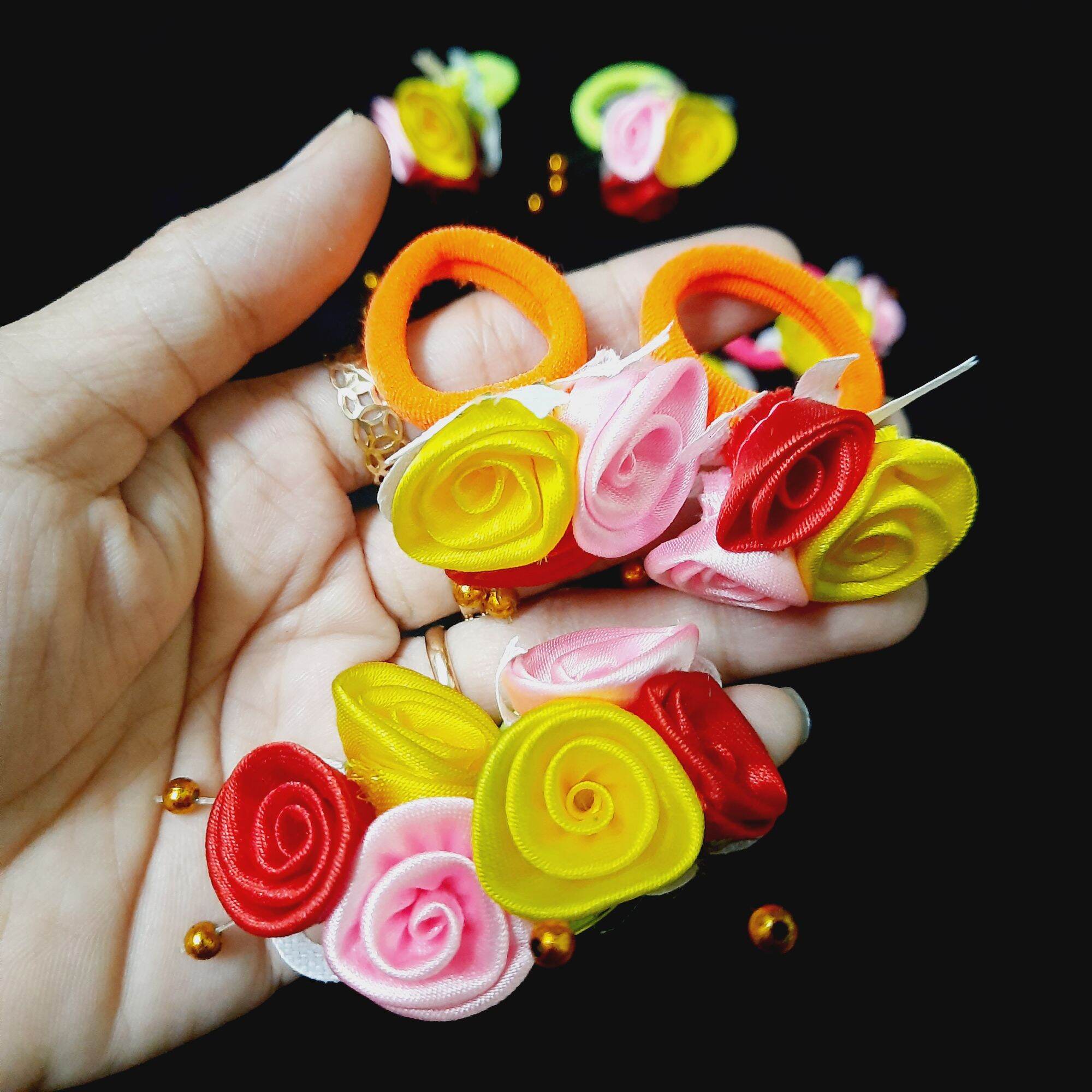 Một cặp thun cột tóc 3 bông hoa cho bé (màu ngẫu nhiên)