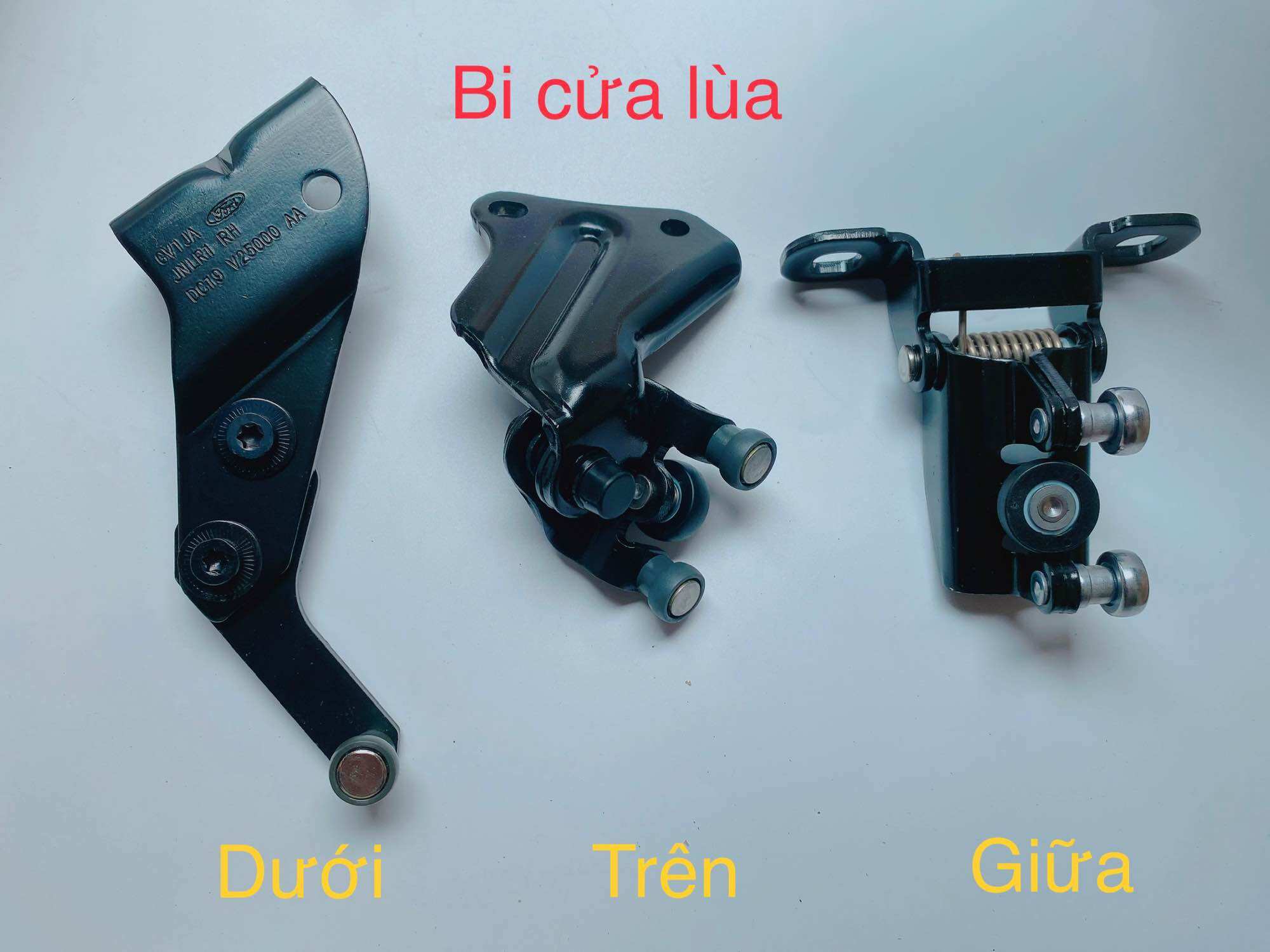 Bi cửa lùa trên Ford Transit
