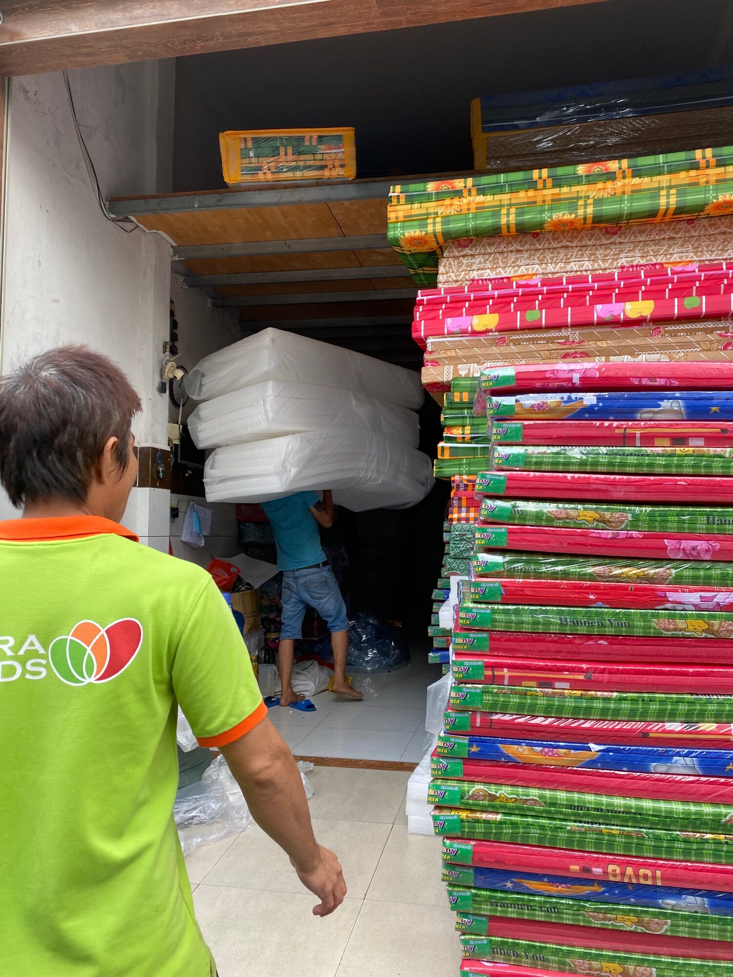 Nệm Xếp gấp 3 dày 2cm( chuyên bỏ sĩ lẽ gia công nệm)chất liệu PE