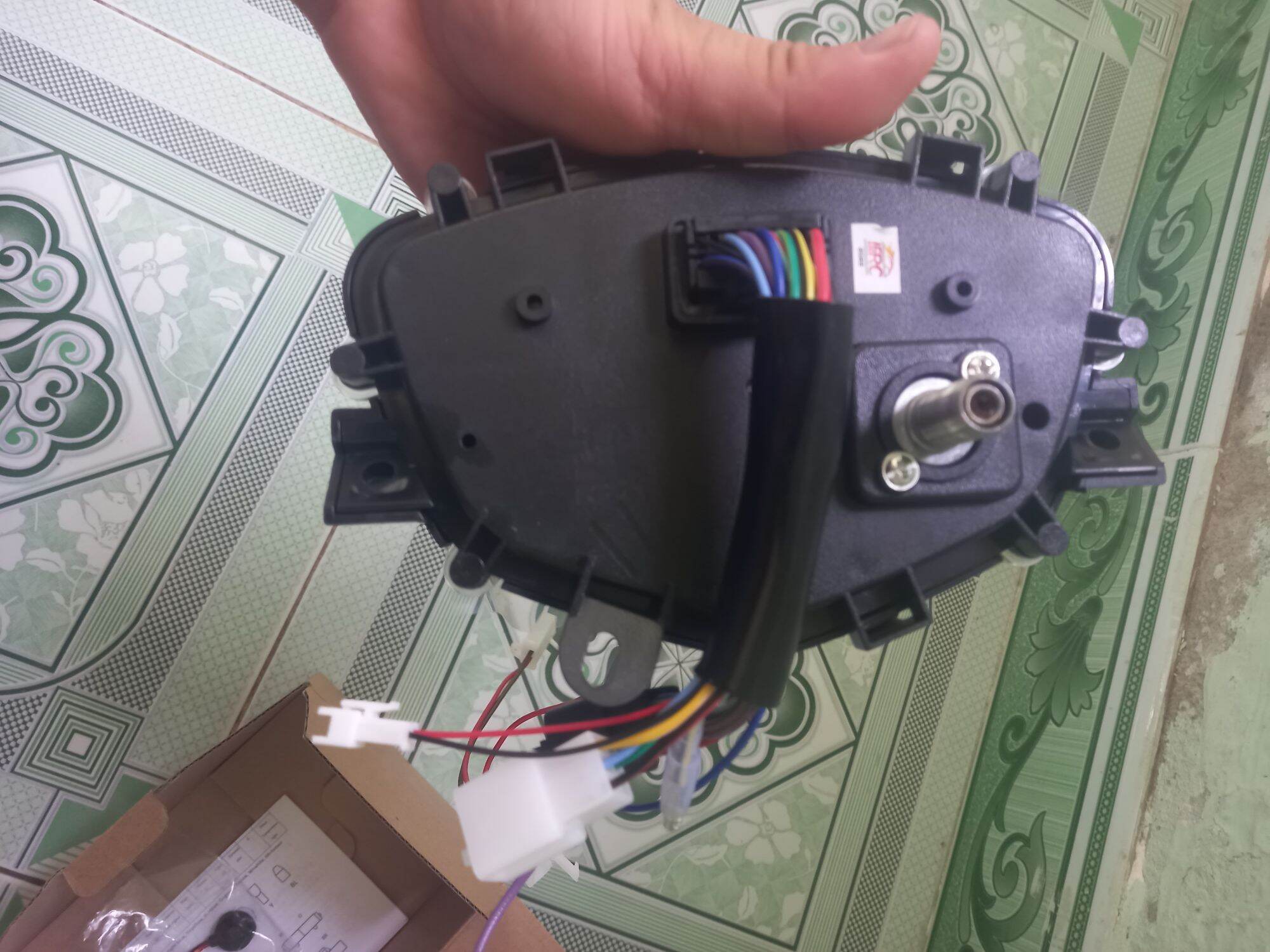 đồng hồ uma cho sirius và ex 2010
