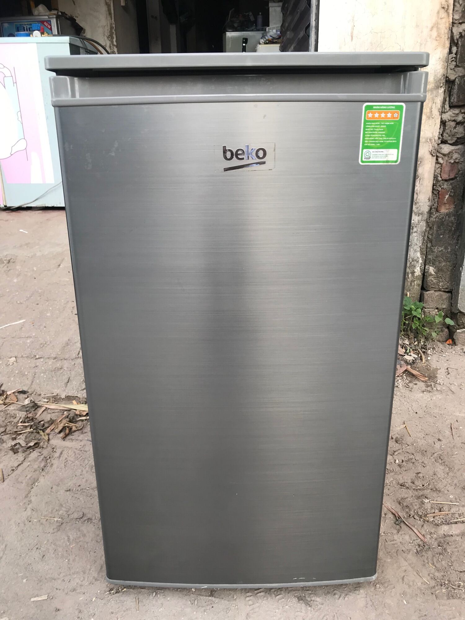 Tủ lạnh Beko 90 lít siêu lướt như mới thumbnail