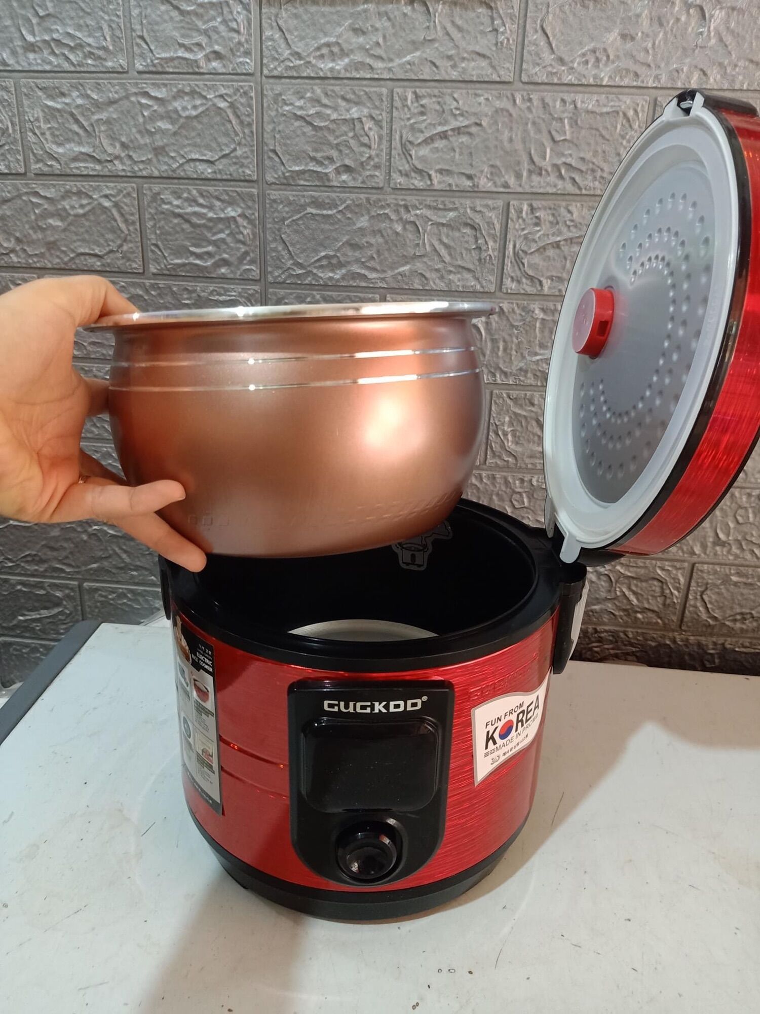 Nồi cơm điện 2 lít CuGKOD GK-208