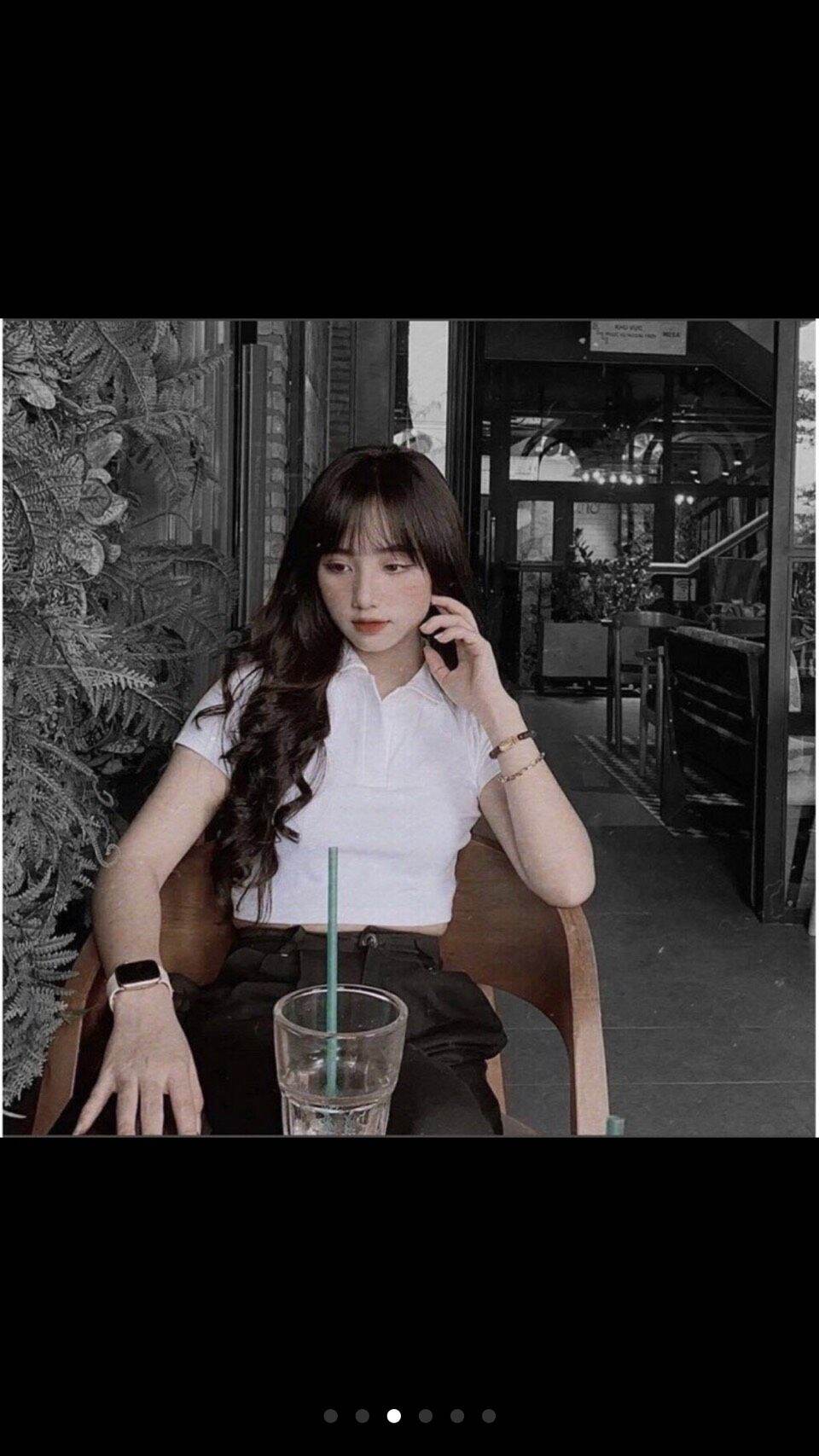 Phông Crop top cổ Đức