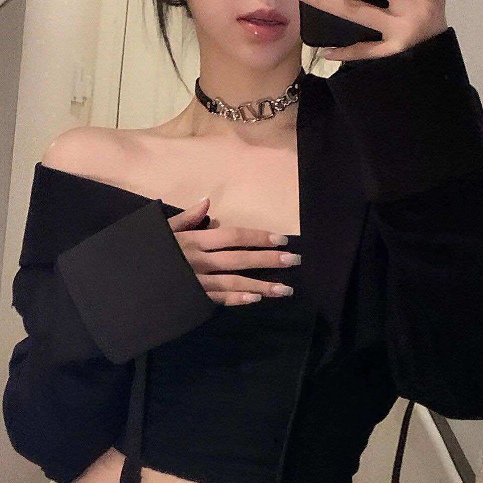 Chocker da kèm chữ cá tính