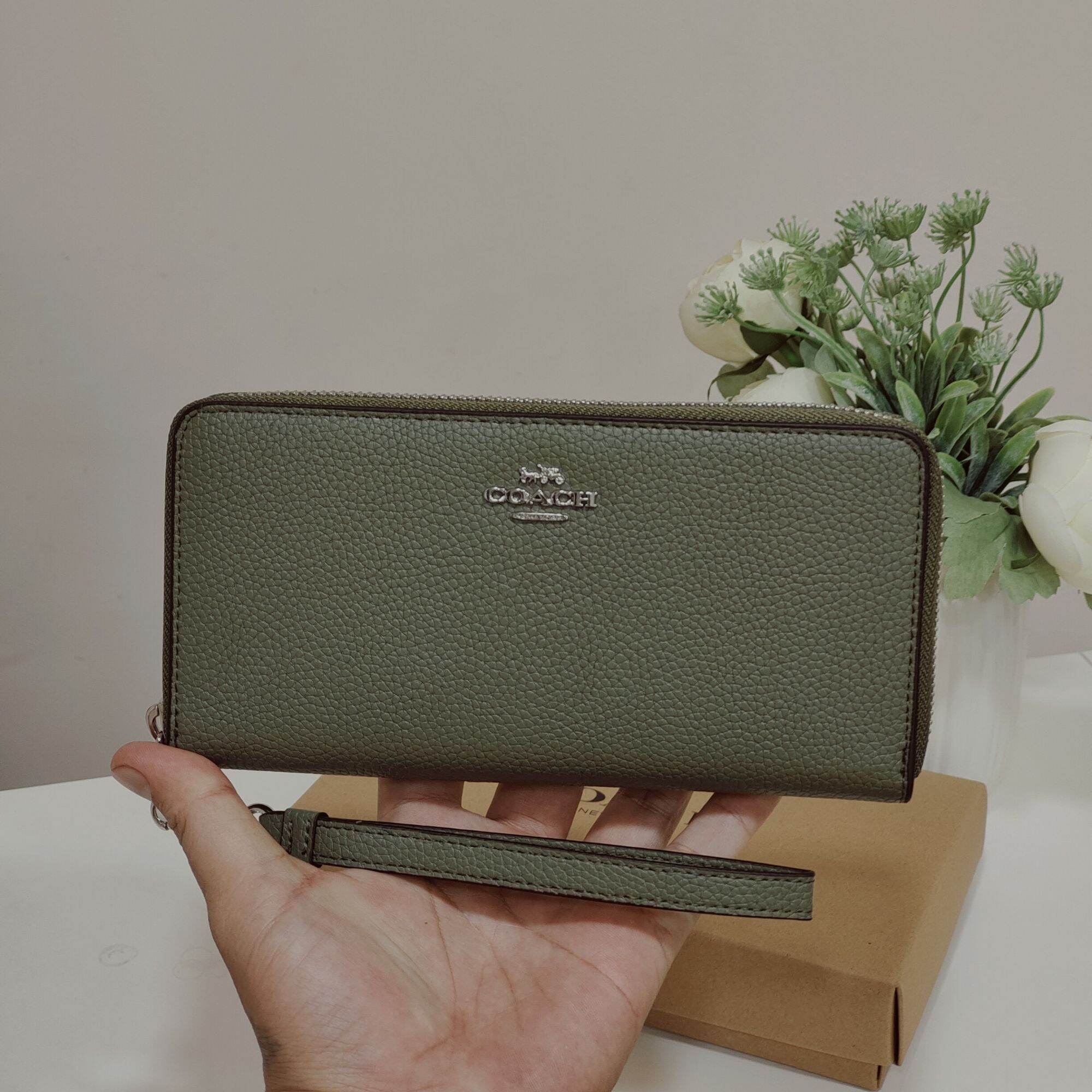 Ví c0ach - long zip around wallet da thật chuẩn xịn
