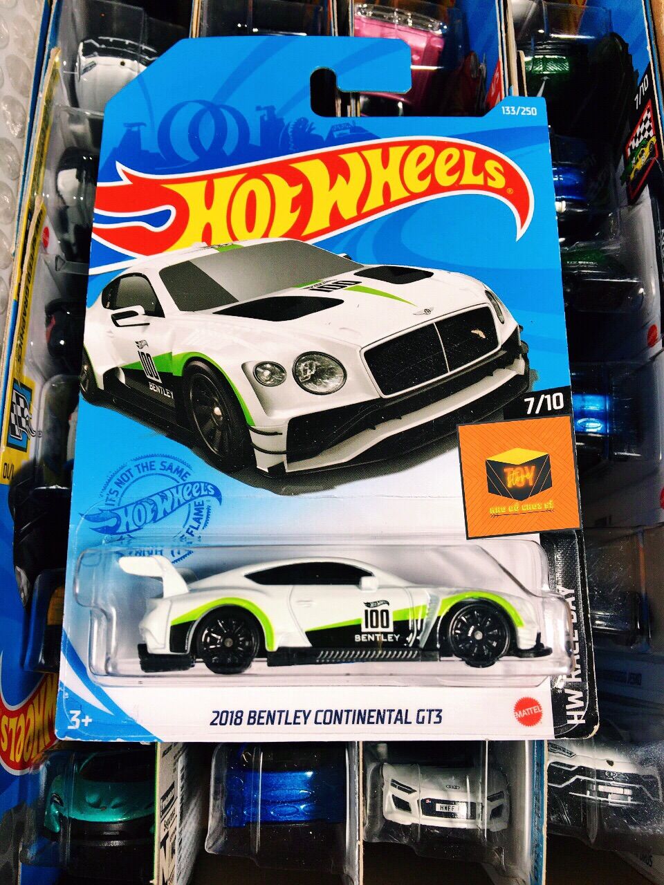 Xe mô hình hot wheels tỉ lệ 1:64 "2018 bentley continental gt3"