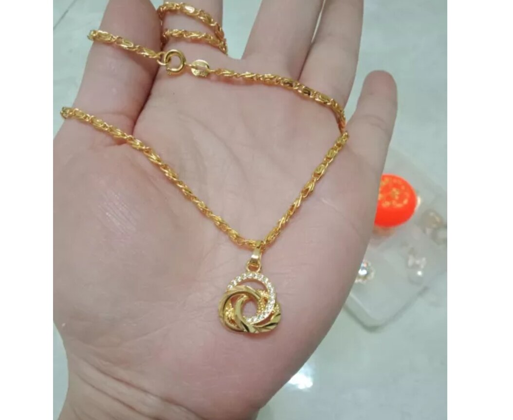 Day truyền mauf vàng non bền lâu có khắc tên thương hiệu