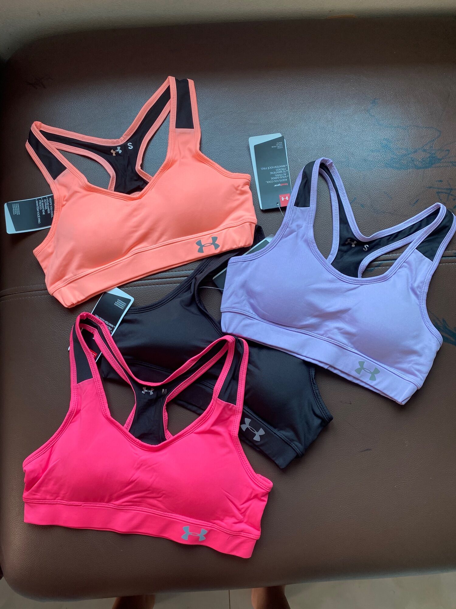 Áo tập Sport Bra Under Amour dư xịn full tem tag