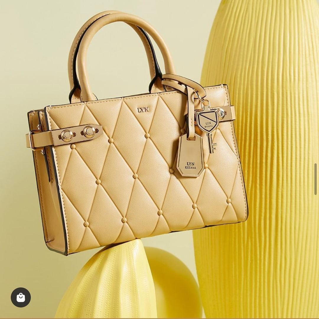 LYN FINESSTED BOXY| Lyn công sở sang 20cm