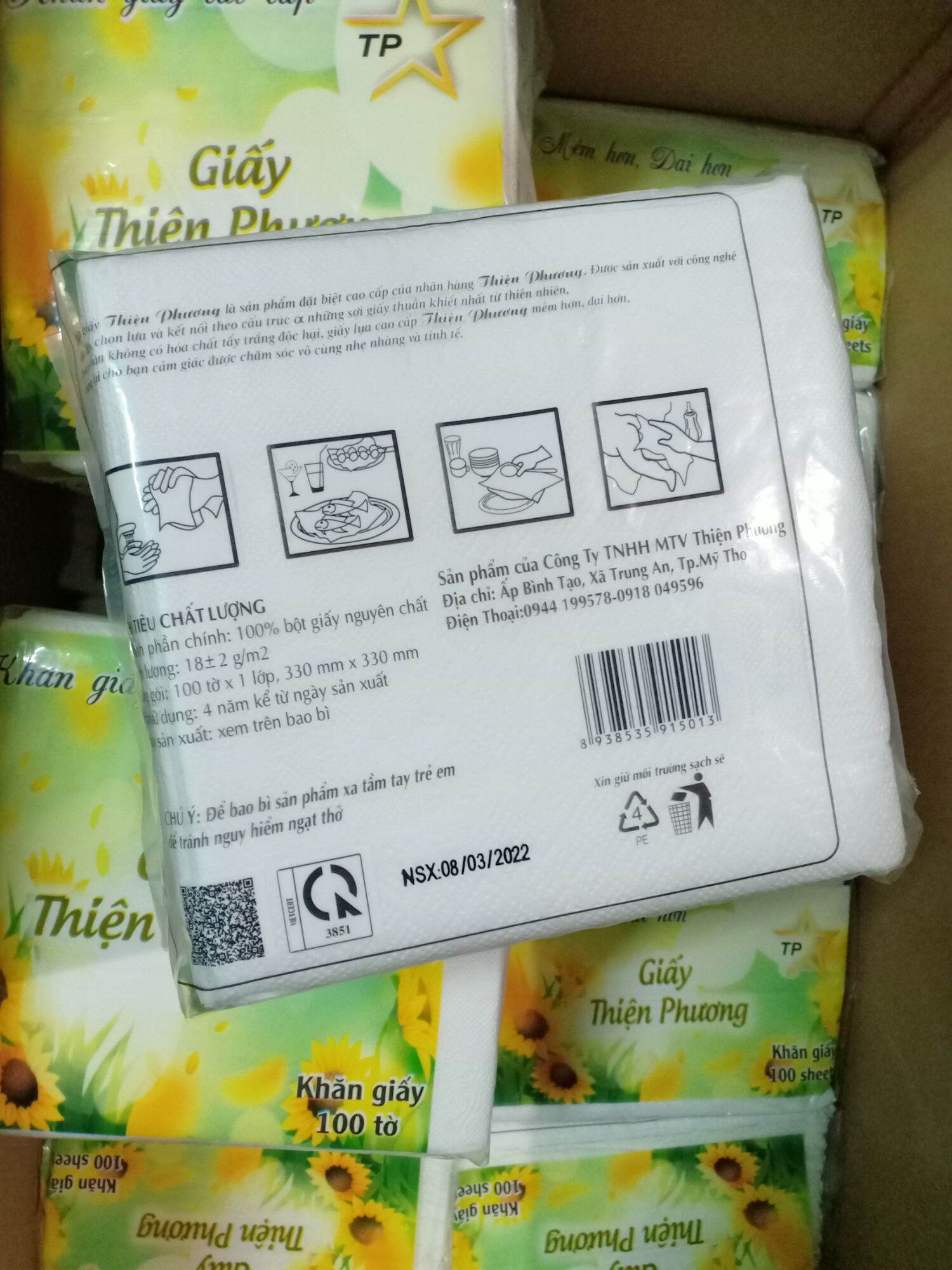 Khăn giấy cao cấp vuông lớn 100tờ  ( 330x330mm)
